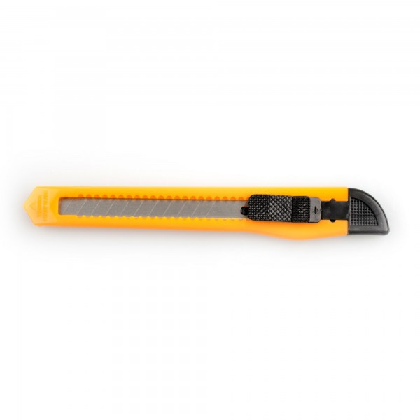 Cutter retractil plastico  9,5 mm. 122